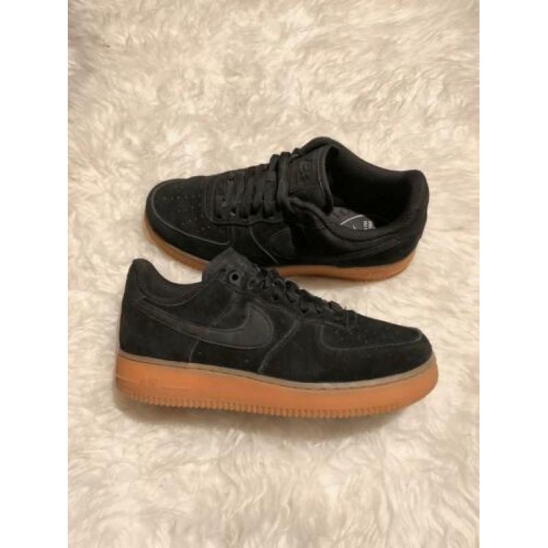 Nike Air Force 1 Black/Gum maat 41 sneaker