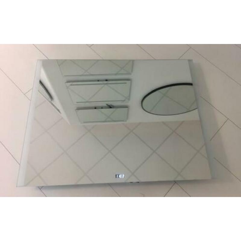 LED Spiegel 120x90cm met verwarming en klokje