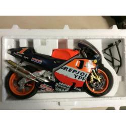 valentino rossi schaal modellen