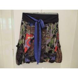 mj/ DESIGUAL rok/rokje/maat 44 valt als 40 leuk ballonmodel