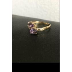 Mooie NIEUWE 9 krt gouden ring met 2 facet geslepen amethist