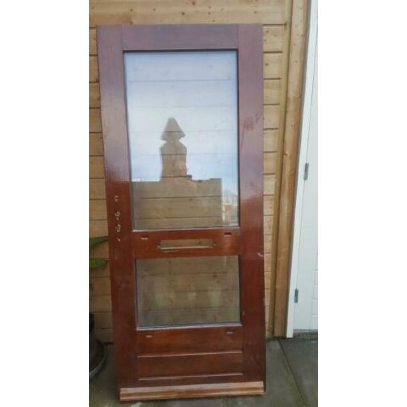 Hardhouten deur met dubbelglas