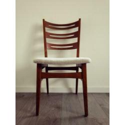 Retro vintage design stoelen opnieuw gestoffeerd