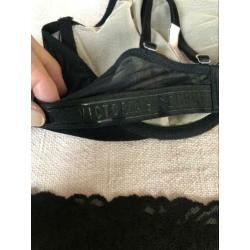 Victoria’s secret kanten bh 80c en string L nieuw