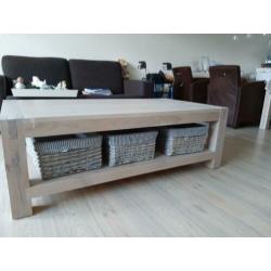 Mooie licht houten meubels