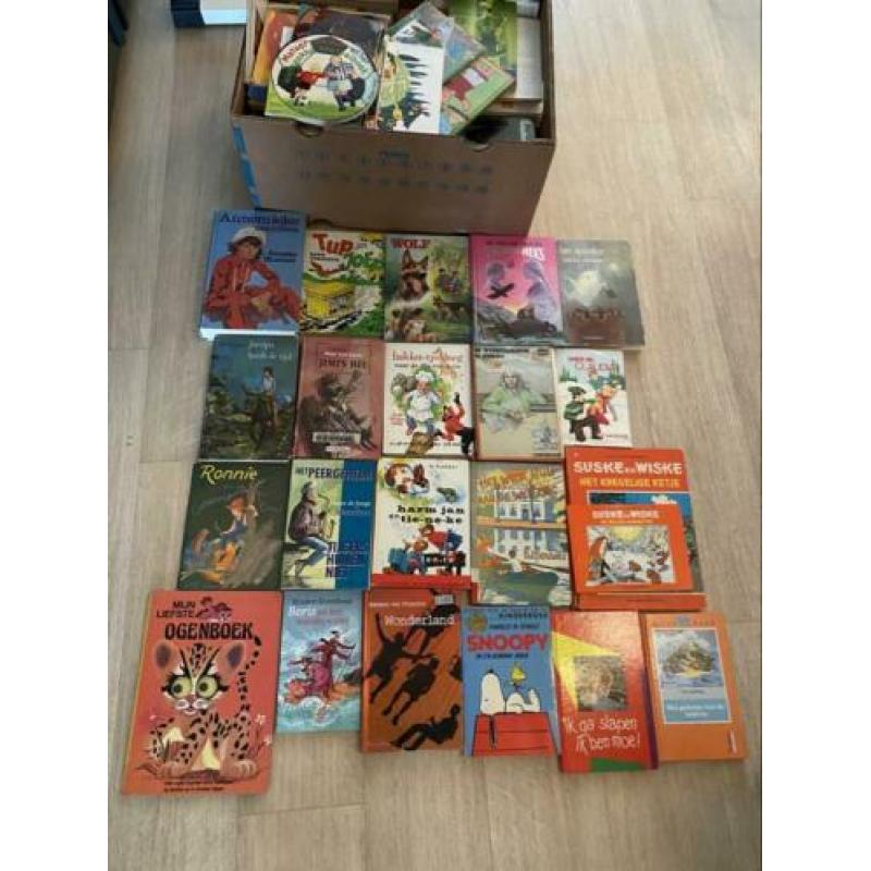 Dozen gevuld met boeken