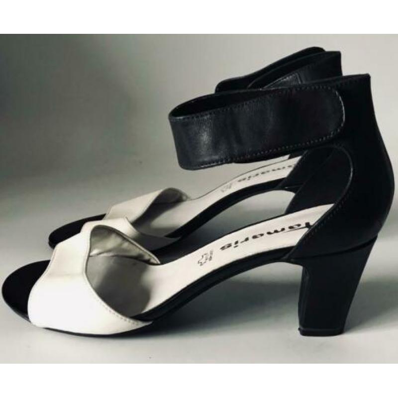 Tamaris. Zwart/witte leren sandalettes. Mt 38. Nieuw!!!
