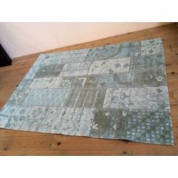 By-Boo vloerkleed 170 x 240 cm ( nr. 9984 ).