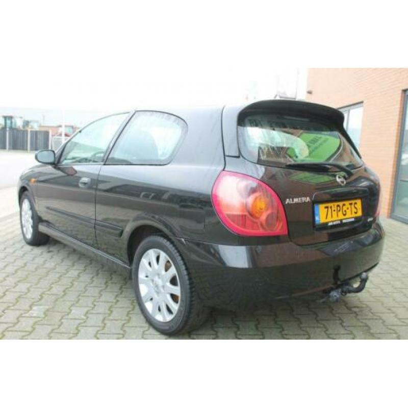 Nissan Almera 1.8 Acenta Sport (bj 2004)