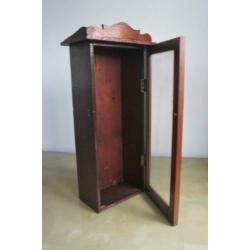 leuke kleine antieke vitrine