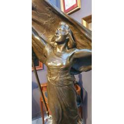 Groot museaal antiek bronzen beeld