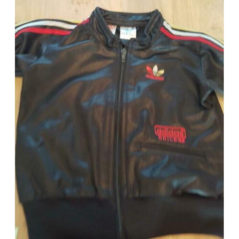 Adidas Chile 62 trainingspak maat 86 zwart glans