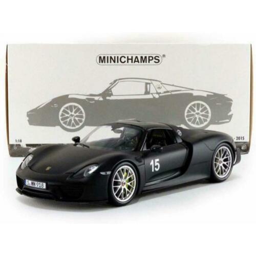 Minichamps 1:18 Porsche 918 Spyder Weissach Package Nieuw