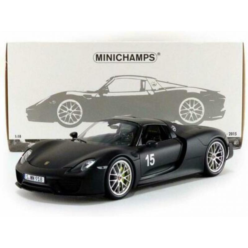 Minichamps 1:18 Porsche 918 Spyder Weissach Package Nieuw