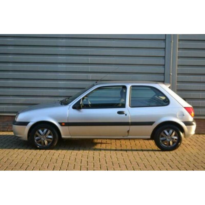 Ford Fiesta 1.3-8V Century Airco Elek. Ramen Cd Stuurbekrach