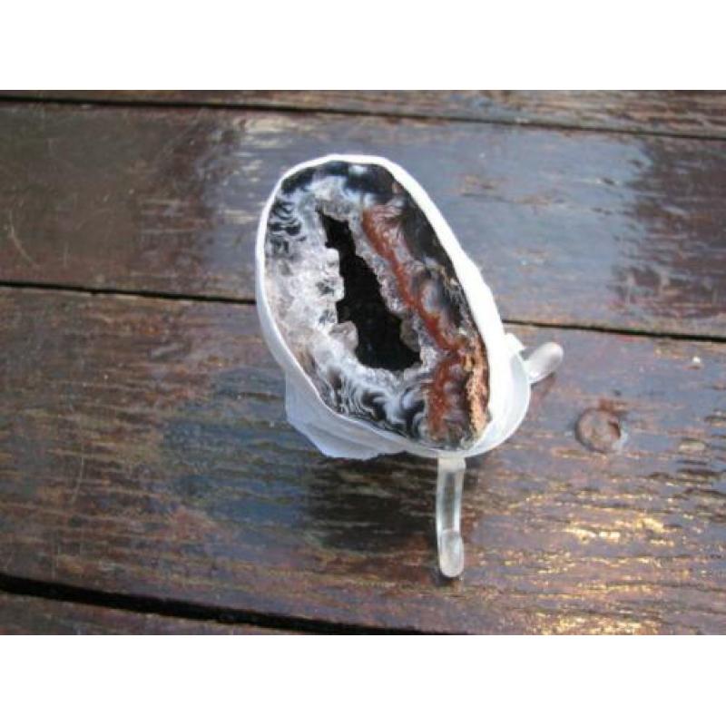Diverse Mooie enkele Geode's uit Brazilië.€ 4 per stuk