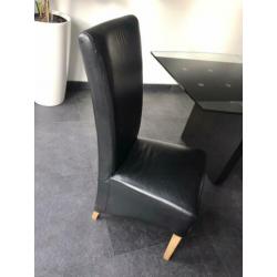 4x leren eetkamer stoelen 5,00 pst