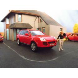1/43 Porsche Cayenne - Cararama Rood