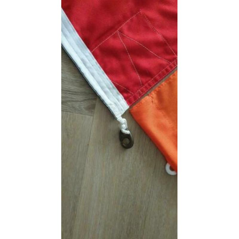 Originele grote nationale vlag met wimpel 3.00 m x 2.00 m.
