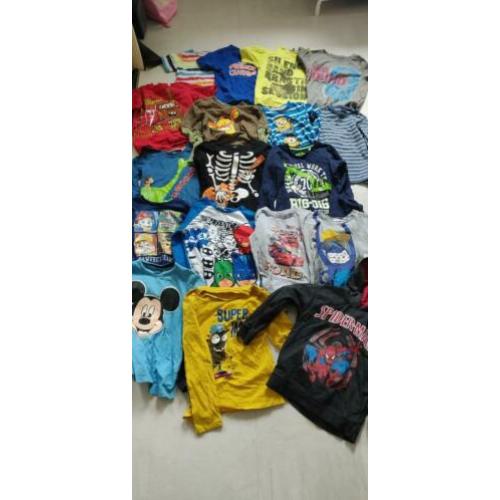 Groot pakket jongens shirts