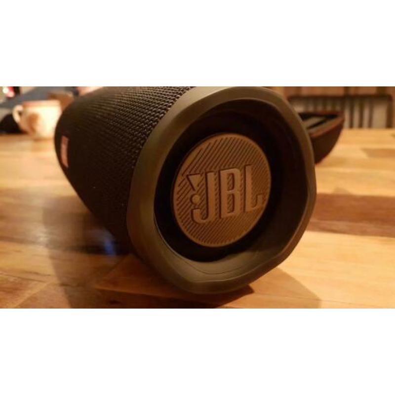 Gloednieuwe JBL Charge 4 ruilen tegen Extreme 2