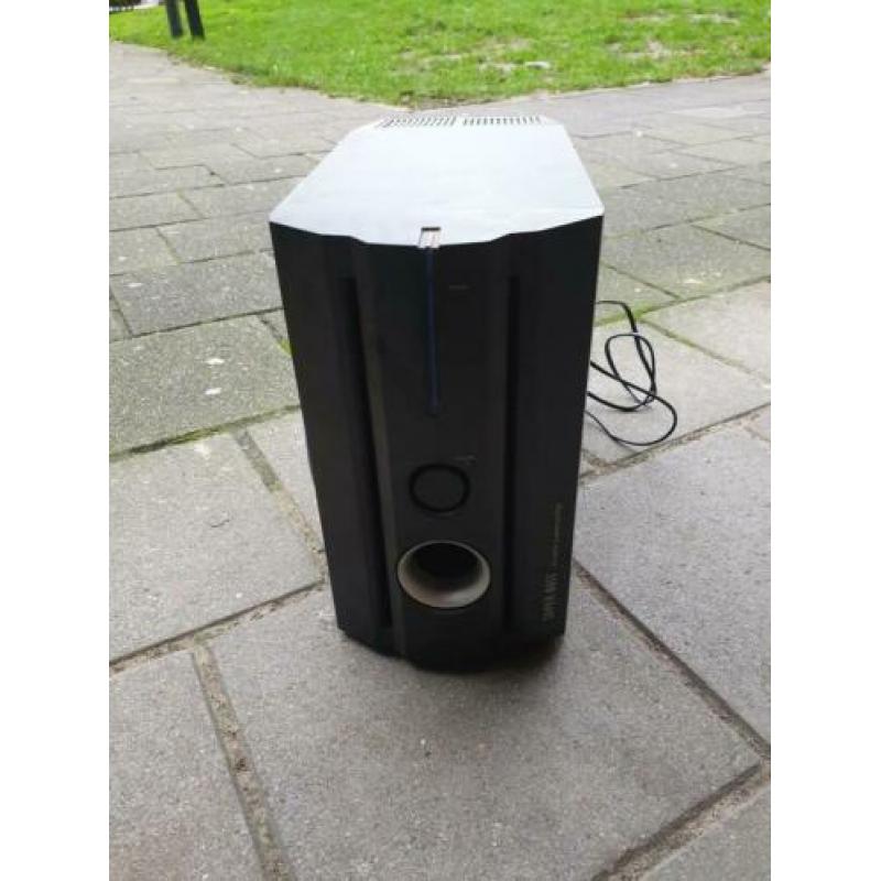Grundig dvd - am/fm radio surround set. 5 Surround speakers