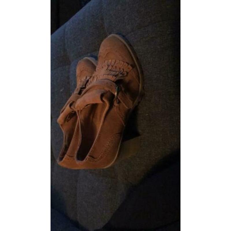 Zara Trafaluc loafers met hak, maat 38, suède mét franje ??