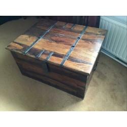Houten kist/ salontafel