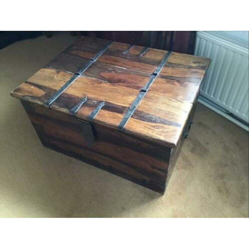 Houten kist/ salontafel