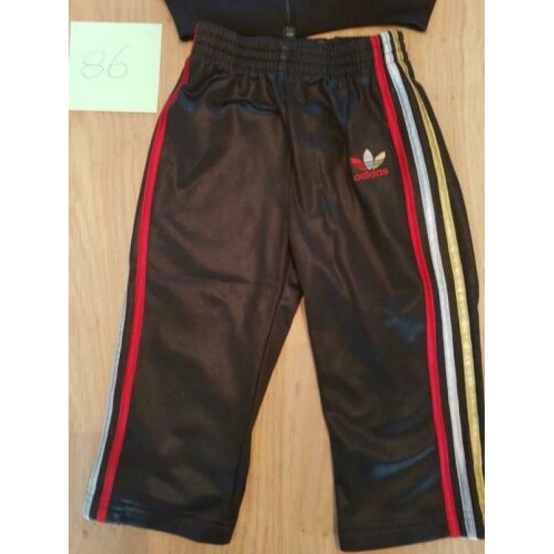 Adidas Chile 62 trainingspak maat 86 zwart glans