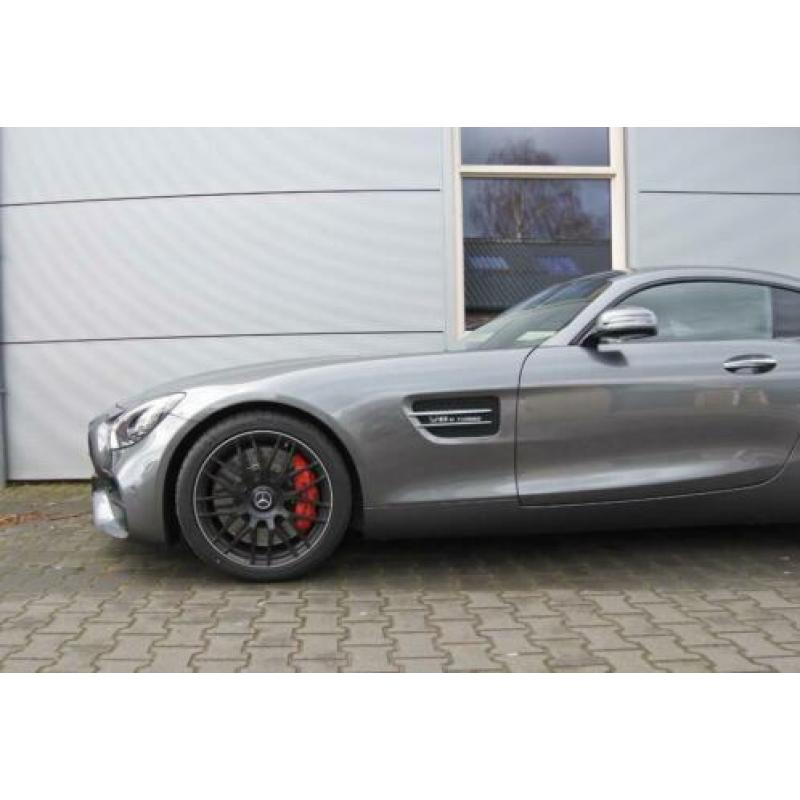 Mercedes-Benz AMG GT 4.0 S Facelift voor en achterkant