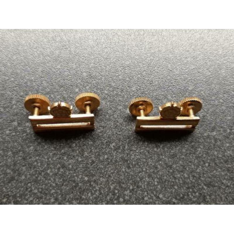 2x embleem Hoofd Milva Gen. Dienst der 3 de klasse KL