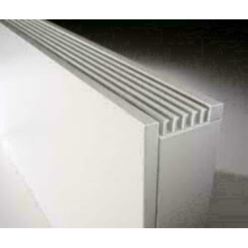 Jaga Strada 95 cm hoog en type 16 een lage temperatuur radia