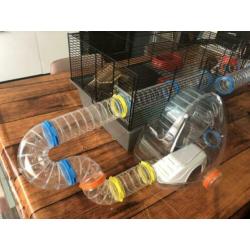 Hamster Kooi met uitbreiding tunnels