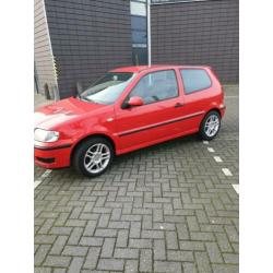 Volkswagen Polo 1.4 44KW 2000 Rood