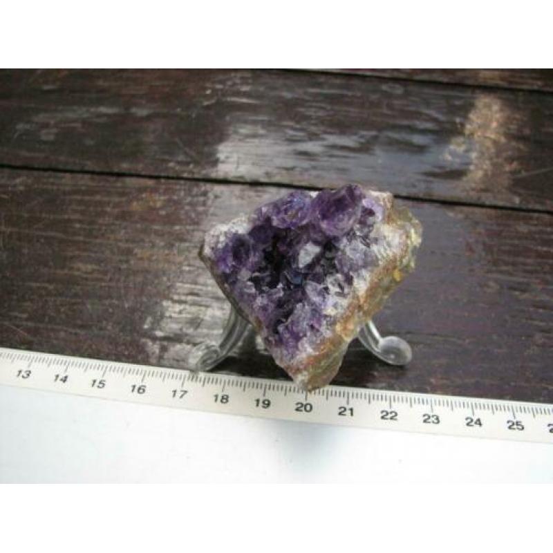 Diverse Mooie stukjes Amethyst uit Brazilië.€ 5,00 per stuk