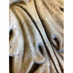 Console stoer en sober van beton, groot ornament VdlM