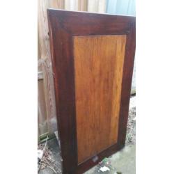 hardhouten salon tafel met fraai ijzen frame voor maar €50
