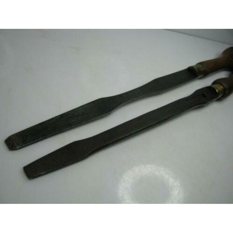 Lange Schroevendraaiers. 50cm en 60cm lang. Circa 1900-1920