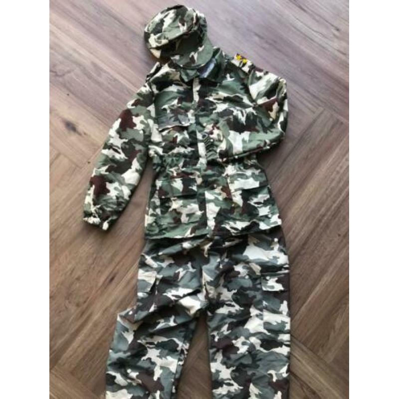 Leger pak 3x mt 140 1xmt 152 1x S 1x XXL NIEUW +vlag