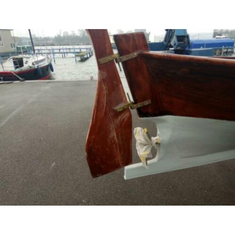 Hardhouten sloep met 30PK Iveco dieselmotor
