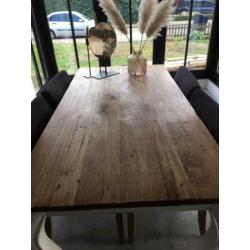 Mooie landelijke eetkamertafel eettafel teakhout