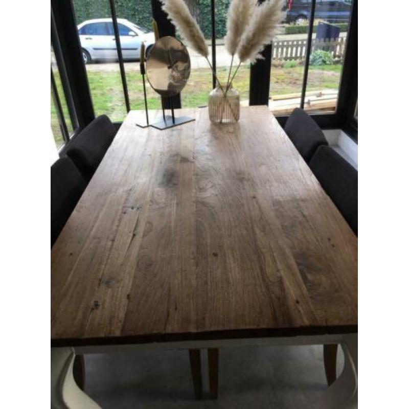 Mooie landelijke eetkamertafel eettafel teakhout
