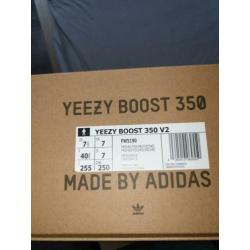 Adidas YEEZY BOOST 350 V2 Yecheil NR
