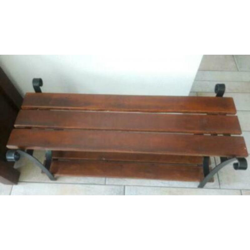 Houten schoenenrek met kapstok