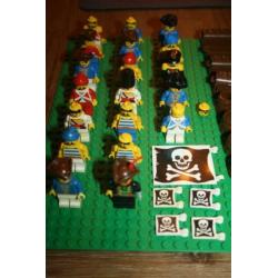Lego lot pirates poppetjes en accessoires onderdelen.