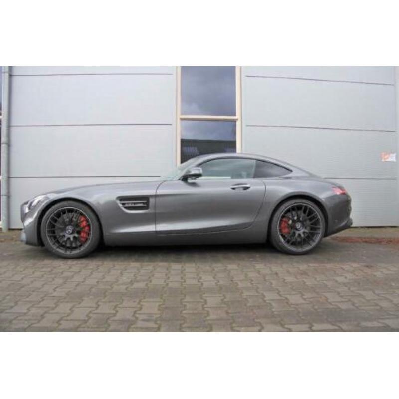 Mercedes-Benz AMG GT 4.0 S Facelift voor en achterkant