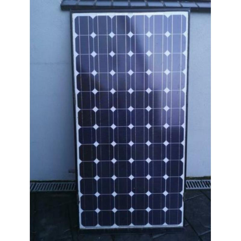 Twee gebruikte zonnepanelen 170W.