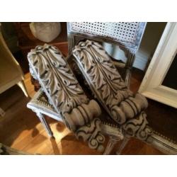 Console stoer en sober van beton, groot ornament VdlM