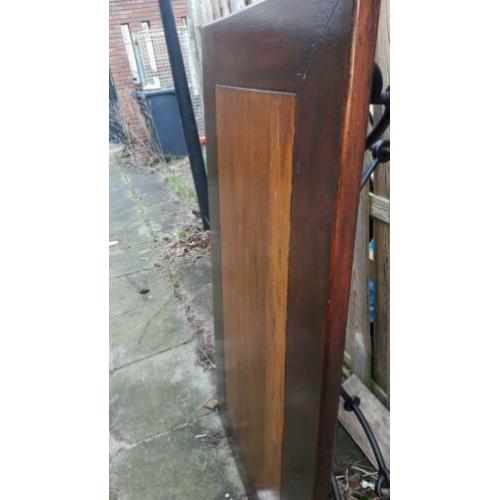 hardhouten salon tafel met fraai ijzen frame voor maar €50